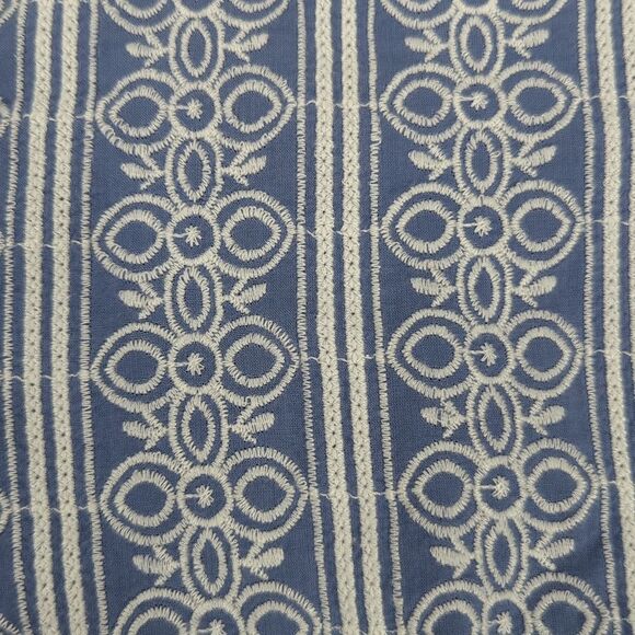 Ann Taylor LOFT Blue White Geometric Floral Embroidered Riviera Cotton Shorts 12 - Picture 2 of 11